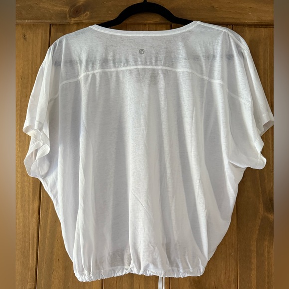 Lululemon flowy top size 4 - Picture 2 of 3